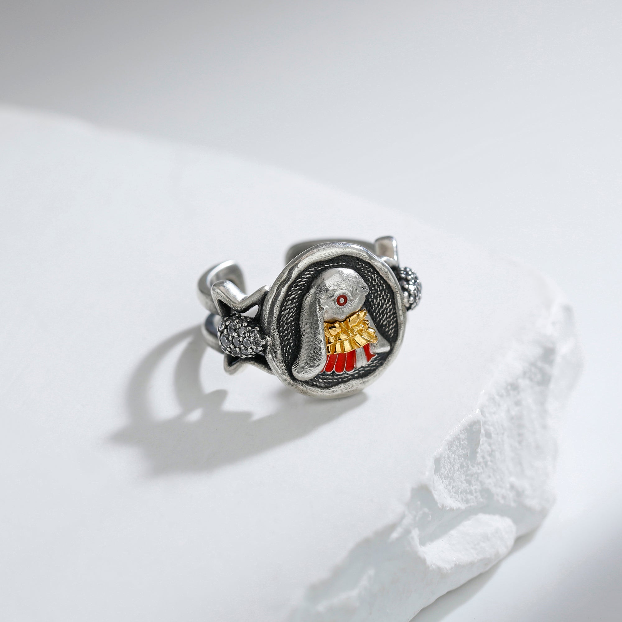 Travel Rabbit Ring